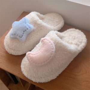 Chic 3D Star Moon Decor Plush Slippers - Modakawa Modakawa