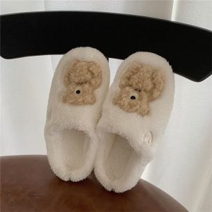 Lovely Cartoon Bear Letter V Plush Slippers - Modakawa Modakawa