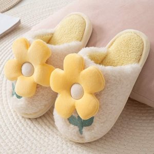 Flowers Plush Slippers - Modakawa Modakawa